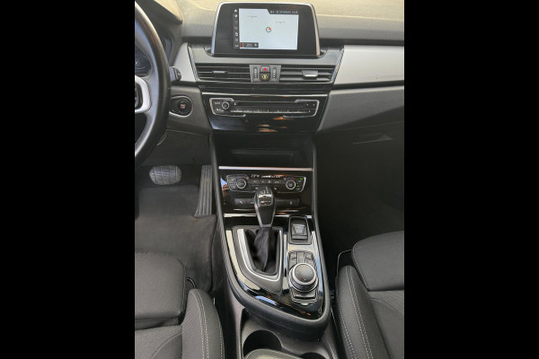BMW 2 Serie Active Tourer 225xe iPerformance eDrive Edition - AUTOMAAT I Navigatie I Airco I PDC I Sport velgen I Dealer onderh.