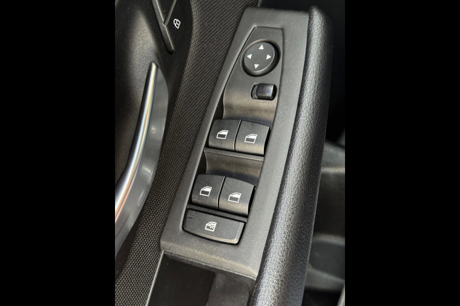 BMW 2 Serie Active Tourer 225xe iPerformance eDrive Edition - AUTOMAAT I Navigatie I Airco I PDC I Sport velgen I Dealer onderh.