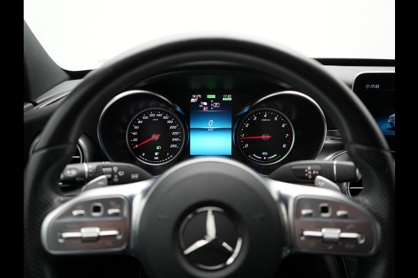 Mercedes-Benz C-Klasse Estate 300 e Business Solution AMG PHEV 320pk | Trekhaak af Fabriek | Adaptive Cruise | Alcantara Sportstoelen Verwarmd | Apple Carplay | Camera | BLIS | 18"L.M | Plug In Hybrid