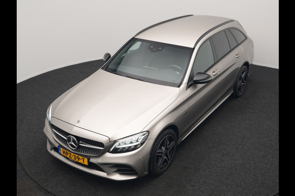 Mercedes-Benz C-Klasse Estate 300 e Business Solution AMG PHEV 320pk | Trekhaak af Fabriek | Adaptive Cruise | Alcantara Sportstoelen Verwarmd | Apple Carplay | Camera | BLIS | 18"L.M | Plug In Hybrid