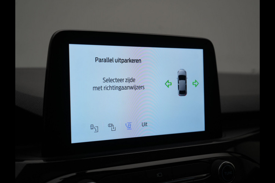 Ford Kuga 1.5 EcoBoost ST-Line X 150pk Dealer O.H. 1800kg Trekgewicht | Panodak | Adaptive Cruise | 360 Camera | Bang & Olufsen | Alcantara Sportstoelen & Stuur Verwarmd | Apple Carplay | Keyless | Blis | Navigatie | DAB |