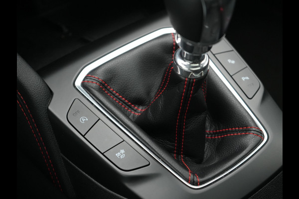 Ford Kuga 1.5 EcoBoost ST-Line X 150pk Dealer O.H. 1800kg Trekgewicht | Panodak | Adaptive Cruise | 360 Camera | Bang & Olufsen | Alcantara Sportstoelen & Stuur Verwarmd | Apple Carplay | Keyless | Blis | Navigatie | DAB |