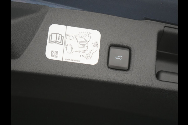 Ford Kuga 1.5 EcoBoost ST-Line X 150pk Dealer O.H. 1800kg Trekgewicht | Panodak | Adaptive Cruise | 360 Camera | Bang & Olufsen | Alcantara Sportstoelen & Stuur Verwarmd | Apple Carplay | Keyless | Blis | Navigatie | DAB |