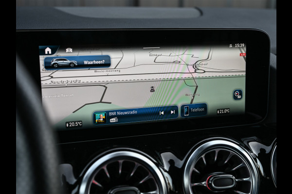 Mercedes-Benz GLA 250 e AMG Line | Facelift | Panoramadak | Memory seats | Ambient verlichting | 20 inch | Burmester audio | Head-up | Carbon | Keyless