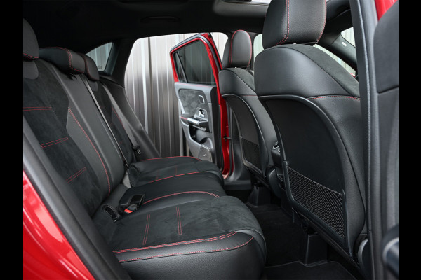 Mercedes-Benz GLA 250 e AMG Line | Facelift | Panoramadak | Memory seats | Ambient verlichting | 20 inch | Burmester audio | Head-up | Carbon | Keyless