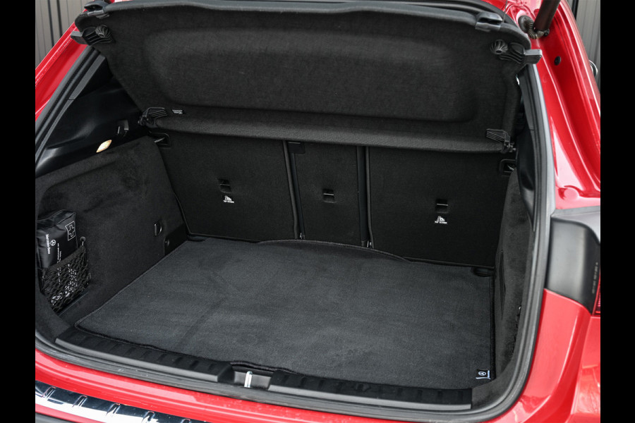 Mercedes-Benz GLA 250 e AMG Line | Facelift | Panoramadak | Memory seats | Ambient verlichting | 20 inch | Burmester audio | Head-up | Carbon | Keyless