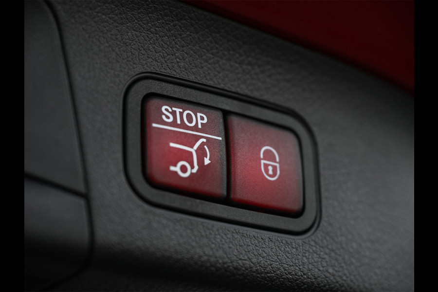 Mercedes-Benz GLA 250 e AMG Line | Facelift | Panoramadak | Memory seats | Ambient verlichting | 20 inch | Burmester audio | Head-up | Carbon | Keyless