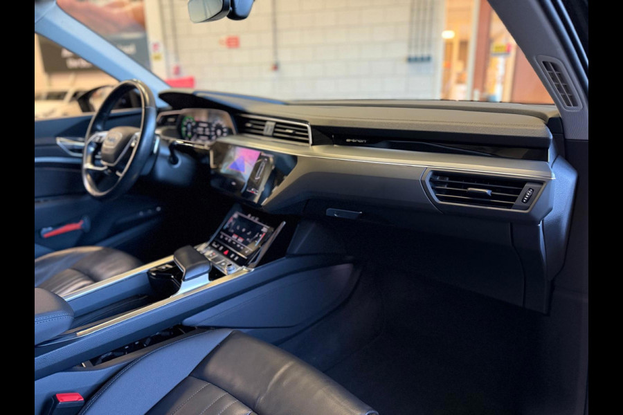 Audi e-tron 50 quattro Launch edition Plus 71 kWh Pano Trekhaak