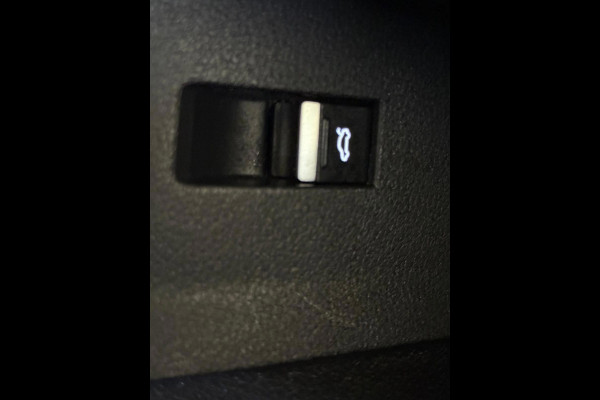 Audi e-tron 50 quattro Launch edition Plus 71 kWh Pano Trekhaak