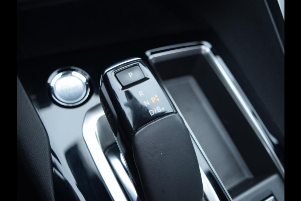 Peugeot 3008 1.6 HYbrid4 300 Première Pack Avantage SCHUIF- KANTELDAK | LEREN BEKLEDING | ACHTERUITRIJCAMERA MET SENSOREN | E.C.C. |
