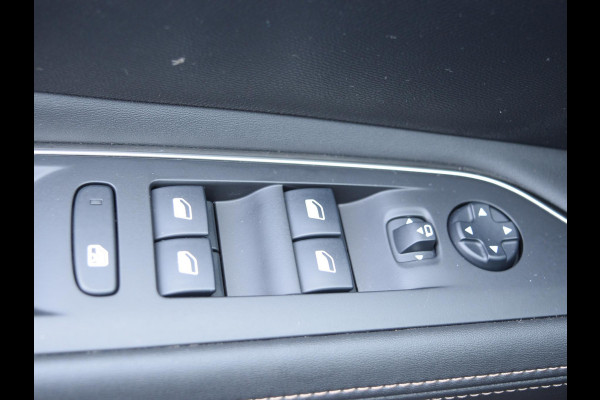 Peugeot 3008 1.6 HYbrid4 300 Première Pack Avantage SCHUIF- KANTELDAK | LEREN BEKLEDING | ACHTERUITRIJCAMERA MET SENSOREN | E.C.C. |
