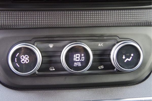 Renault Trafic 2.0 dCi T30 L2 Luxe 150PK AUT. LED, 2X SCHUIFDEUR, TREKHAAK, CLIMA, CAMERA, CRUISE, NAVI, NL AUTO, NAP