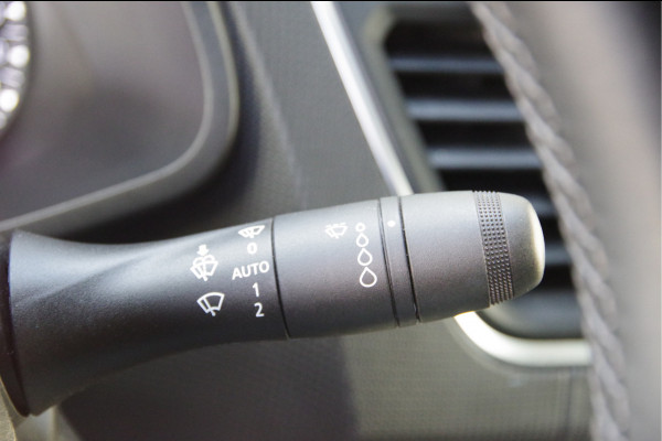 Renault Trafic 2.0 dCi T30 L2 Luxe 150PK AUT. LED, 2X SCHUIFDEUR, TREKHAAK, CLIMA, CAMERA, CRUISE, NAVI, NL AUTO, NAP