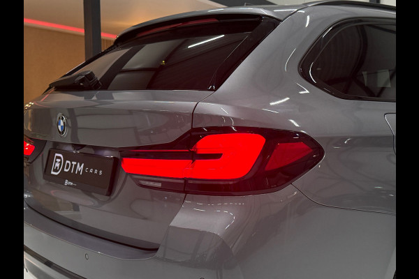 BMW 5 Serie Touring 520i Business Edition Plus M-pakket Hud Navi DAB Carplay Trekhaak Stoelverw. Memory Virtual Matrix ACC