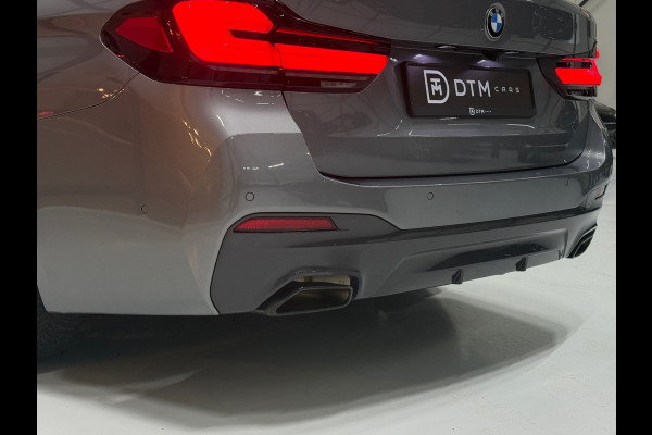BMW 5 Serie Touring 520i Business Edition Plus M-pakket Hud Navi DAB Carplay Trekhaak Stoelverw. Memory Virtual Matrix ACC