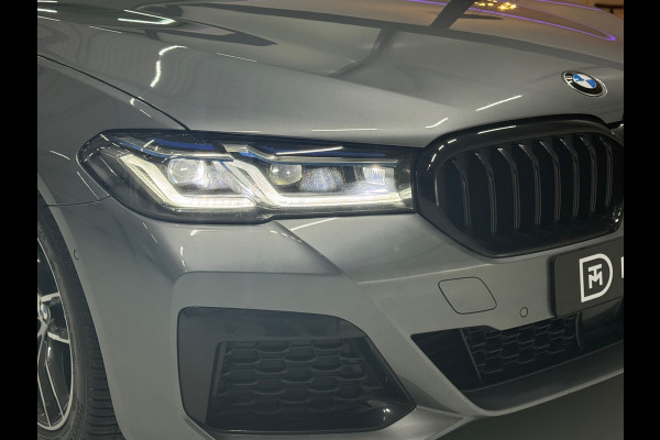 BMW 5 Serie Touring 520i Business Edition Plus M-pakket Hud Navi DAB Carplay Trekhaak Stoelverw. Memory Virtual Matrix ACC