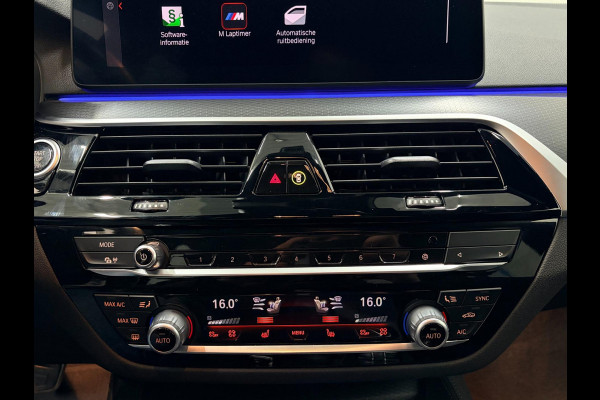 BMW 5 Serie Touring 520i Business Edition Plus M-pakket Hud Navi DAB Carplay Trekhaak Stoelverw. Memory Virtual Matrix ACC
