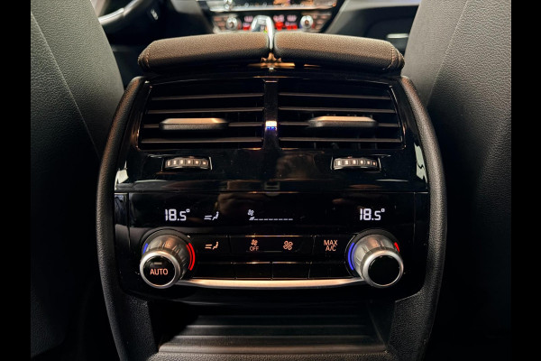 BMW 5 Serie Touring 520i Business Edition Plus M-pakket Hud Navi DAB Carplay Trekhaak Stoelverw. Memory Virtual Matrix ACC