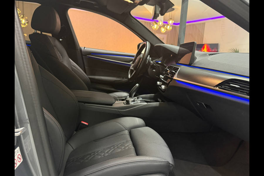 BMW 5 Serie Touring 520i Business Edition Plus M-pakket Hud Navi DAB Carplay Trekhaak Stoelverw. Memory Virtual Matrix ACC