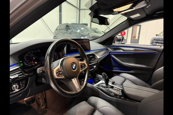 BMW 5 Serie Touring 520i Business Edition Plus M-pakket Hud Navi DAB Carplay Trekhaak Stoelverw. Memory Virtual Matrix ACC