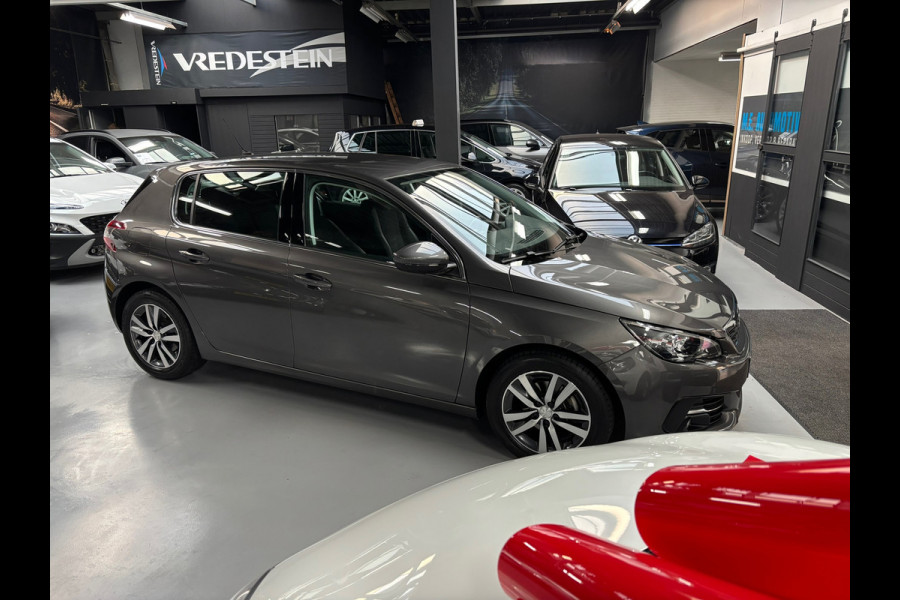Peugeot 308 1.2 PureTech Allure / Carplay / 130Pk