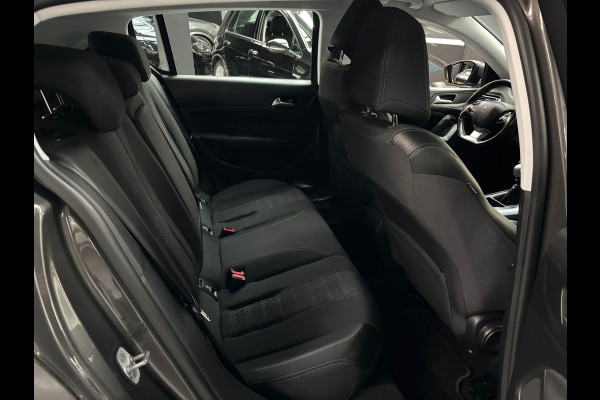 Peugeot 308 1.2 PureTech Allure / Carplay / 130Pk