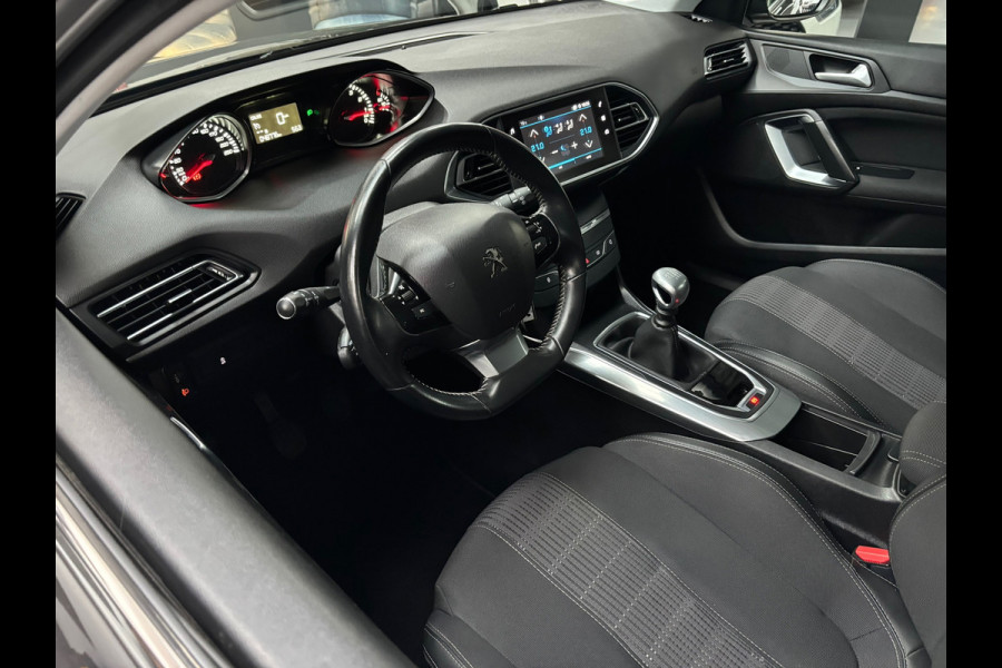 Peugeot 308 1.2 PureTech Allure / Carplay / 130Pk