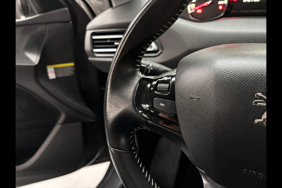 Peugeot 308 1.2 PureTech Allure / Carplay / 130Pk