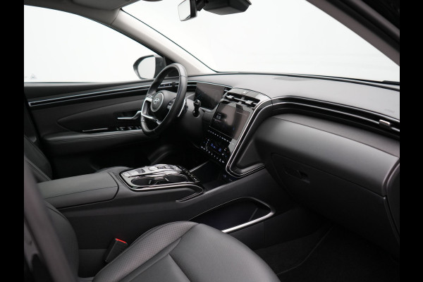 Hyundai Tucson 1.6 T-GDI Premium Sky 4WD Plug In Hybrid 265pk Dealer O.H. PHEV | Panodak | Adaptive Cruise | Camera | Krell Audio | Lederen Sportstoelen Memory & Ventilatie | Stoelen & Stuur Verwarmd | Keyless | Blis | Navigatie | DAB |