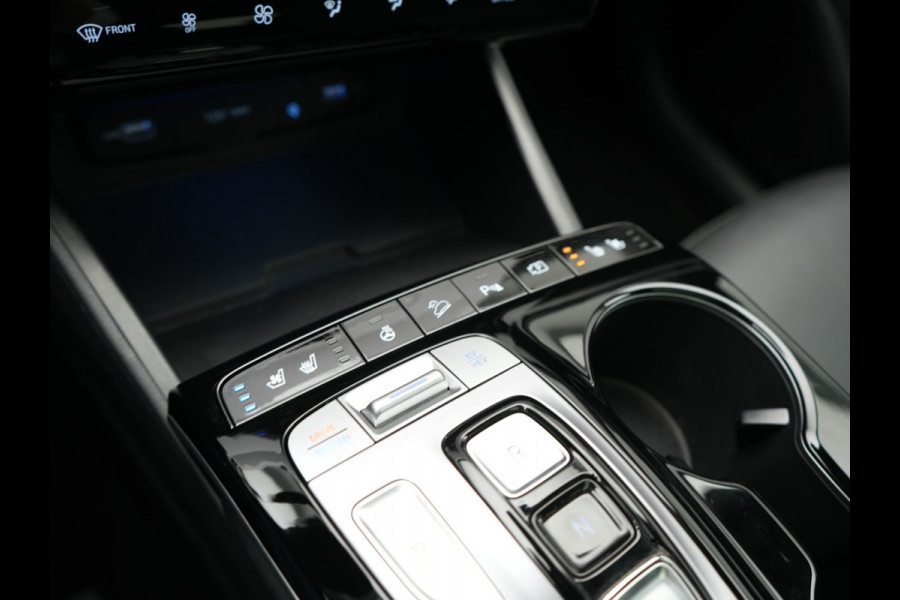 Hyundai Tucson 1.6 T-GDI Premium Sky 4WD Plug In Hybrid 265pk Dealer O.H. PHEV | Panodak | Adaptive Cruise | Camera | Krell Audio | Lederen Sportstoelen Memory & Ventilatie | Stoelen & Stuur Verwarmd | Keyless | Blis | Navigatie | DAB |