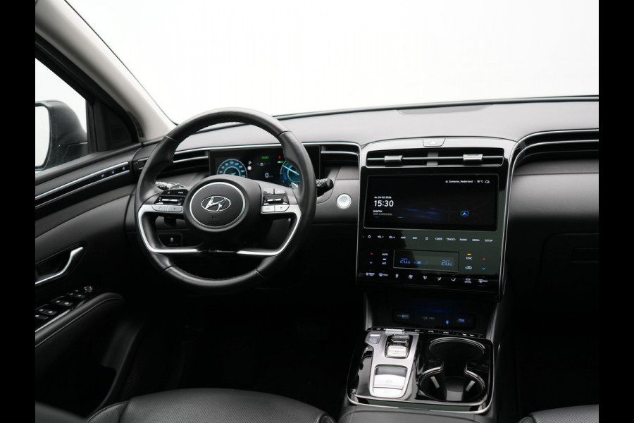 Hyundai Tucson 1.6 T-GDI Premium Sky 4WD Plug In Hybrid 265pk Dealer O.H. PHEV | Panodak | Adaptive Cruise | Camera | Krell Audio | Lederen Sportstoelen Memory & Ventilatie | Stoelen & Stuur Verwarmd | Keyless | Blis | Navigatie | DAB |
