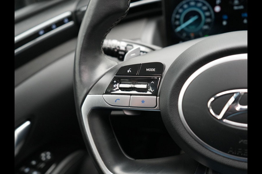 Hyundai Tucson 1.6 T-GDI Premium Sky 4WD Plug In Hybrid 265pk Dealer O.H. PHEV | Panodak | Adaptive Cruise | Camera | Krell Audio | Lederen Sportstoelen Memory & Ventilatie | Stoelen & Stuur Verwarmd | Keyless | Blis | Navigatie | DAB |