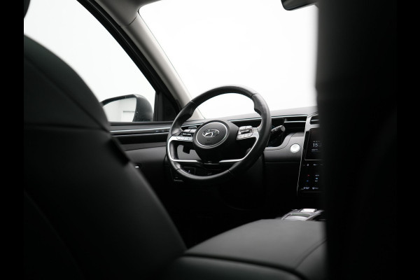 Hyundai Tucson 1.6 T-GDI Premium Sky 4WD Plug In Hybrid 265pk Dealer O.H. PHEV | Panodak | Adaptive Cruise | Camera | Krell Audio | Lederen Sportstoelen Memory & Ventilatie | Stoelen & Stuur Verwarmd | Keyless | Blis | Navigatie | DAB |
