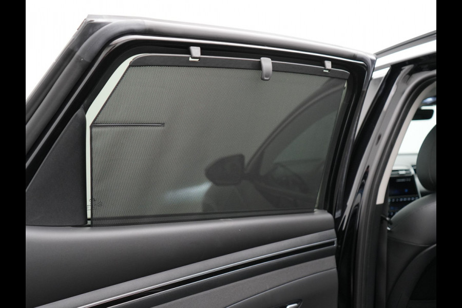 Hyundai Tucson 1.6 T-GDI Premium Sky 4WD Plug In Hybrid 265pk Dealer O.H. PHEV | Panodak | Adaptive Cruise | Camera | Krell Audio | Lederen Sportstoelen Memory & Ventilatie | Stoelen & Stuur Verwarmd | Keyless | Blis | Navigatie | DAB |