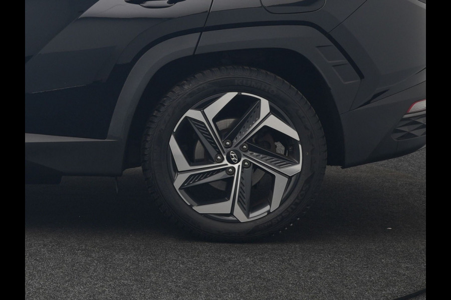 Hyundai Tucson 1.6 T-GDI Premium Sky 4WD Plug In Hybrid 265pk Dealer O.H. PHEV | Panodak | Adaptive Cruise | Camera | Krell Audio | Lederen Sportstoelen Memory & Ventilatie | Stoelen & Stuur Verwarmd | Keyless | Blis | Navigatie | DAB |