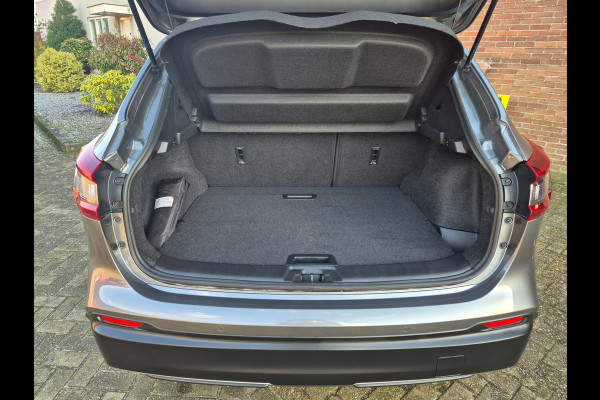Nissan QASHQAI 1.3 DIG-T N-Connecta DCT-7 Pano, Navi, Camera,