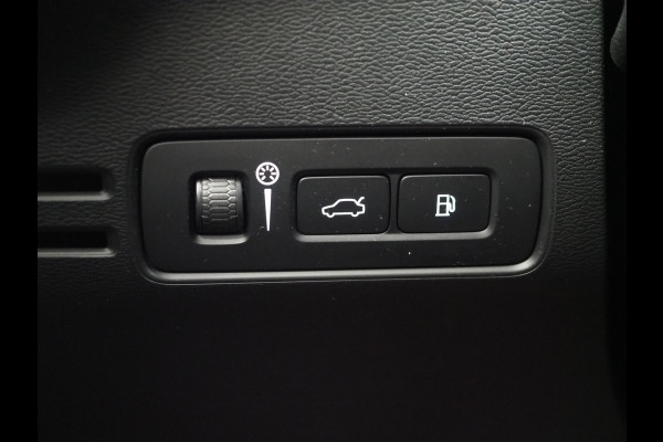 Volvo XC40 1.5 T5 Recharge Inscription | Styling Kit | Panoramadak | Pilot Assist | Harman/Kardon | Leder | Keyless | 360