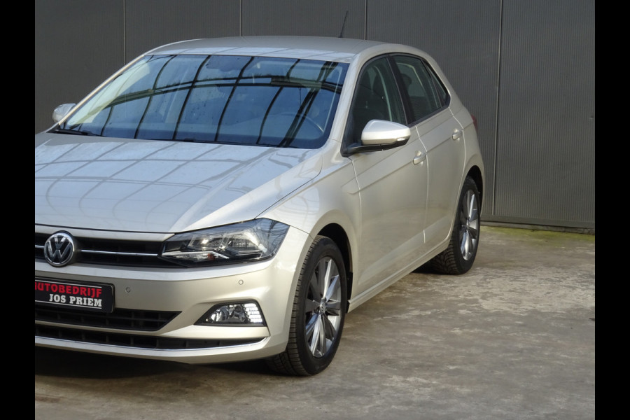 Volkswagen Polo 1.0 TSI Highline * PDC * 4 SEIZOENSBANDEN * CAMERA !!
