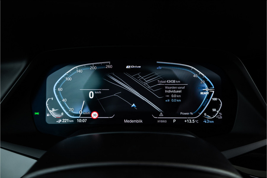 BMW X5 xDrive45e High Executive - M Sport | Panorama | Laser | Luchtvering | Swarovski | 360 Camera