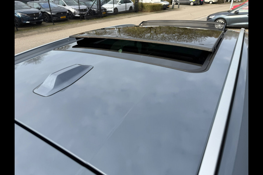 BMW 2 Serie Active Tourer 225e xDrive 245 Pk / Navi / Panoramadak / Climate / Cruise / Camera / Harman Kardon / Voll Leder.