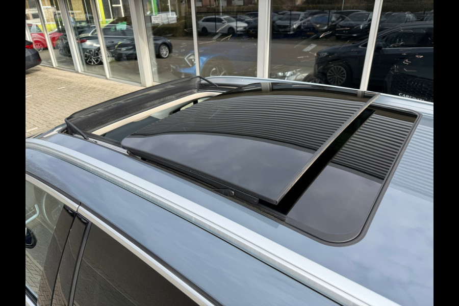 BMW 2 Serie Active Tourer 225e xDrive 245 Pk / Navi / Panoramadak / Climate / Cruise / Camera / Harman Kardon / Voll Leder.