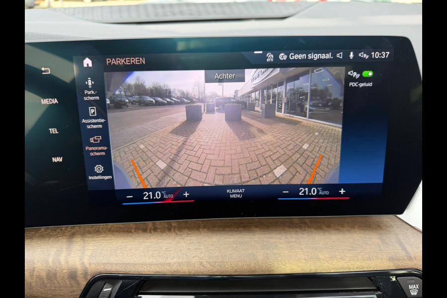 BMW 2 Serie Active Tourer 225e xDrive 245 Pk / Navi / Panoramadak / Climate / Cruise / Camera / Harman Kardon / Voll Leder.