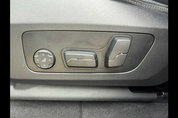 BMW 2 Serie Active Tourer 225e xDrive 245 Pk / Navi / Panoramadak / Climate / Cruise / Camera / Harman Kardon / Voll Leder.