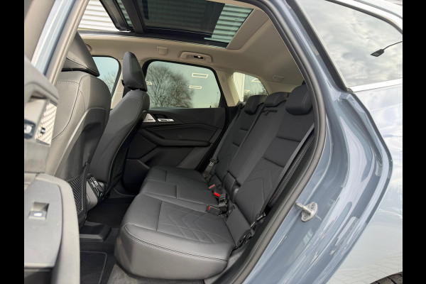 BMW 2 Serie Active Tourer 225e xDrive 245 Pk / Navi / Panoramadak / Climate / Cruise / Camera / Harman Kardon / Voll Leder.