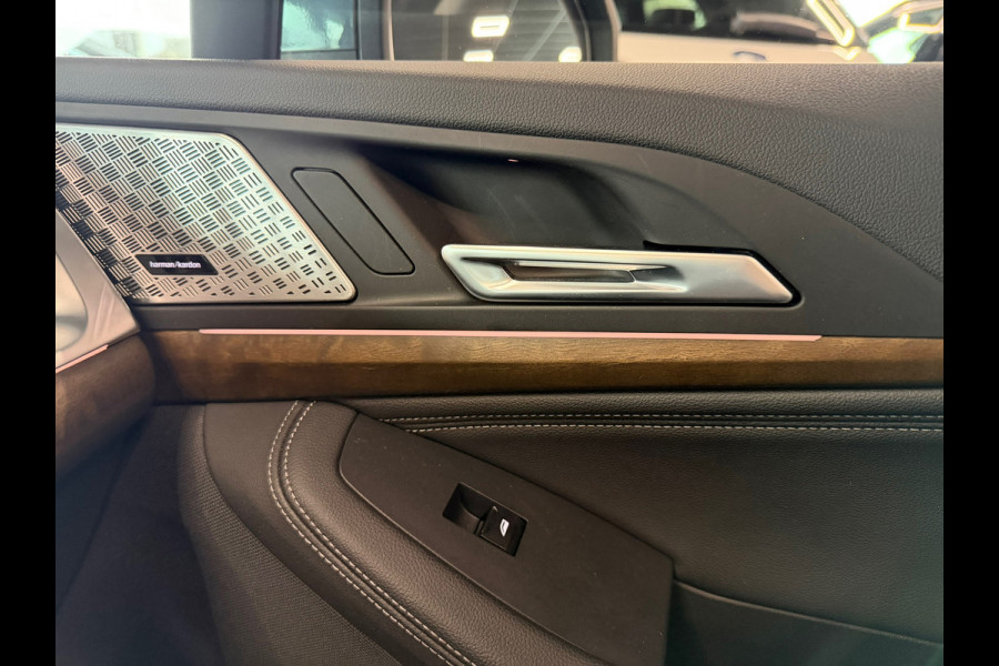 BMW 2 Serie Active Tourer 225e xDrive 245 Pk / Navi / Panoramadak / Climate / Cruise / Camera / Harman Kardon / Voll Leder.