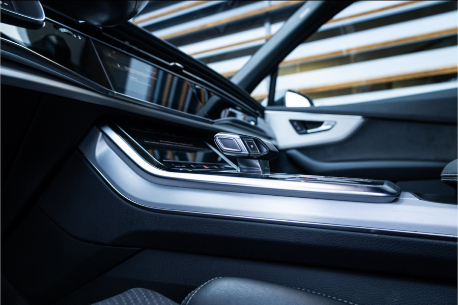 Audi Q7 55 TFSI e quattro Pro Line S - S Line | Panorama | Luchtvering | Keyless | Camera