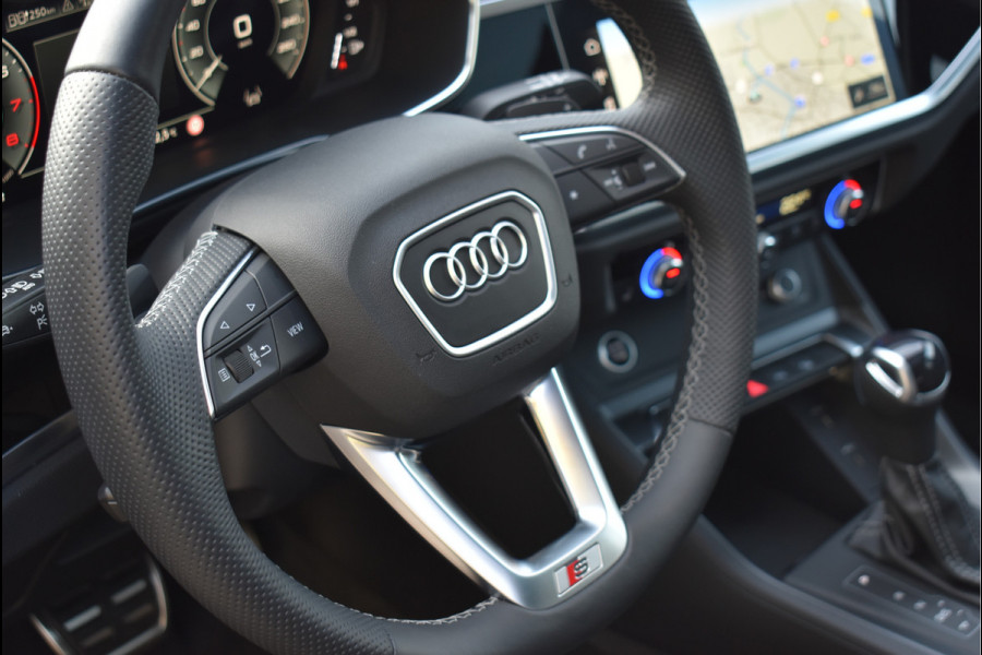 Audi Q3 Sportback 45 TFSI e S-Line 245 Pk Pano RSQ3 Leder Keyless Navi 21 Inch