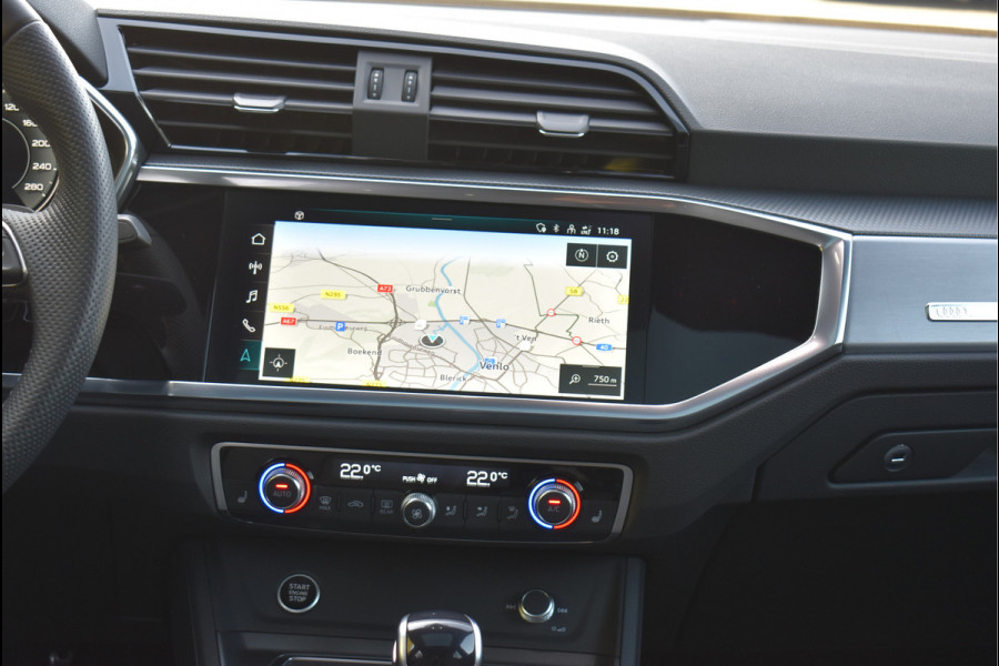 Audi Q3 Sportback 45 TFSI e S-Line 245 Pk Pano RSQ3 Leder Keyless Navi 21 Inch