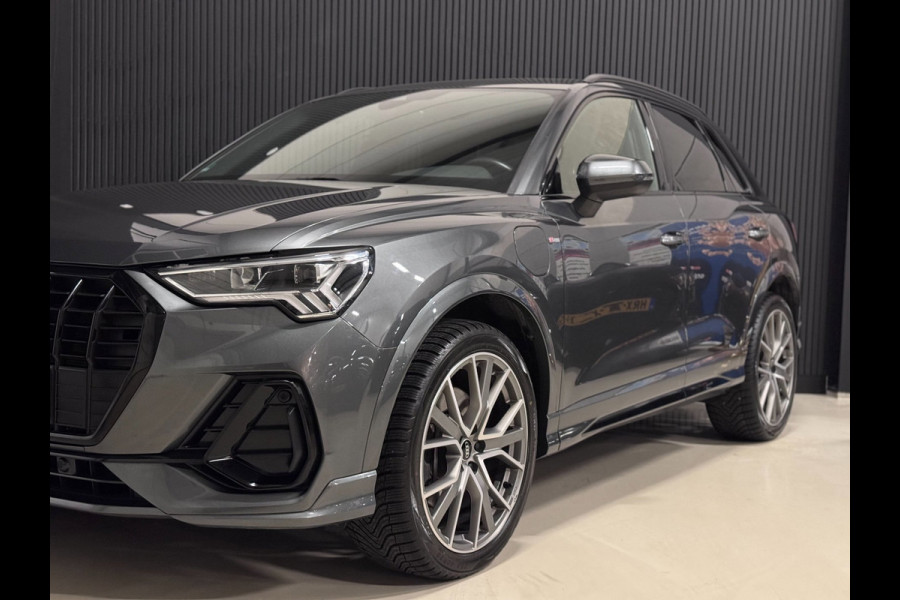 Audi Q3 45 TFSI e 3X S-LINE | LED | TREKHAAK | HYBRIDE