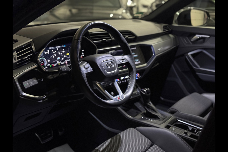 Audi Q3 45 TFSI e 3X S-LINE | LED | TREKHAAK | HYBRIDE